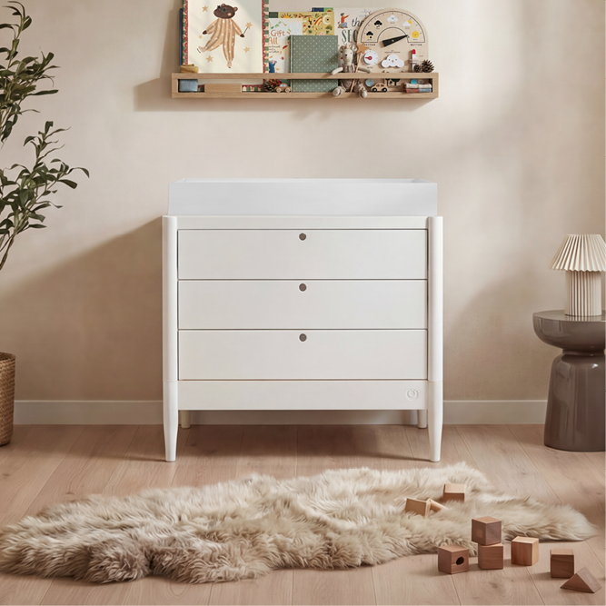 How to Choose Non-Toxic Nursery Furniture