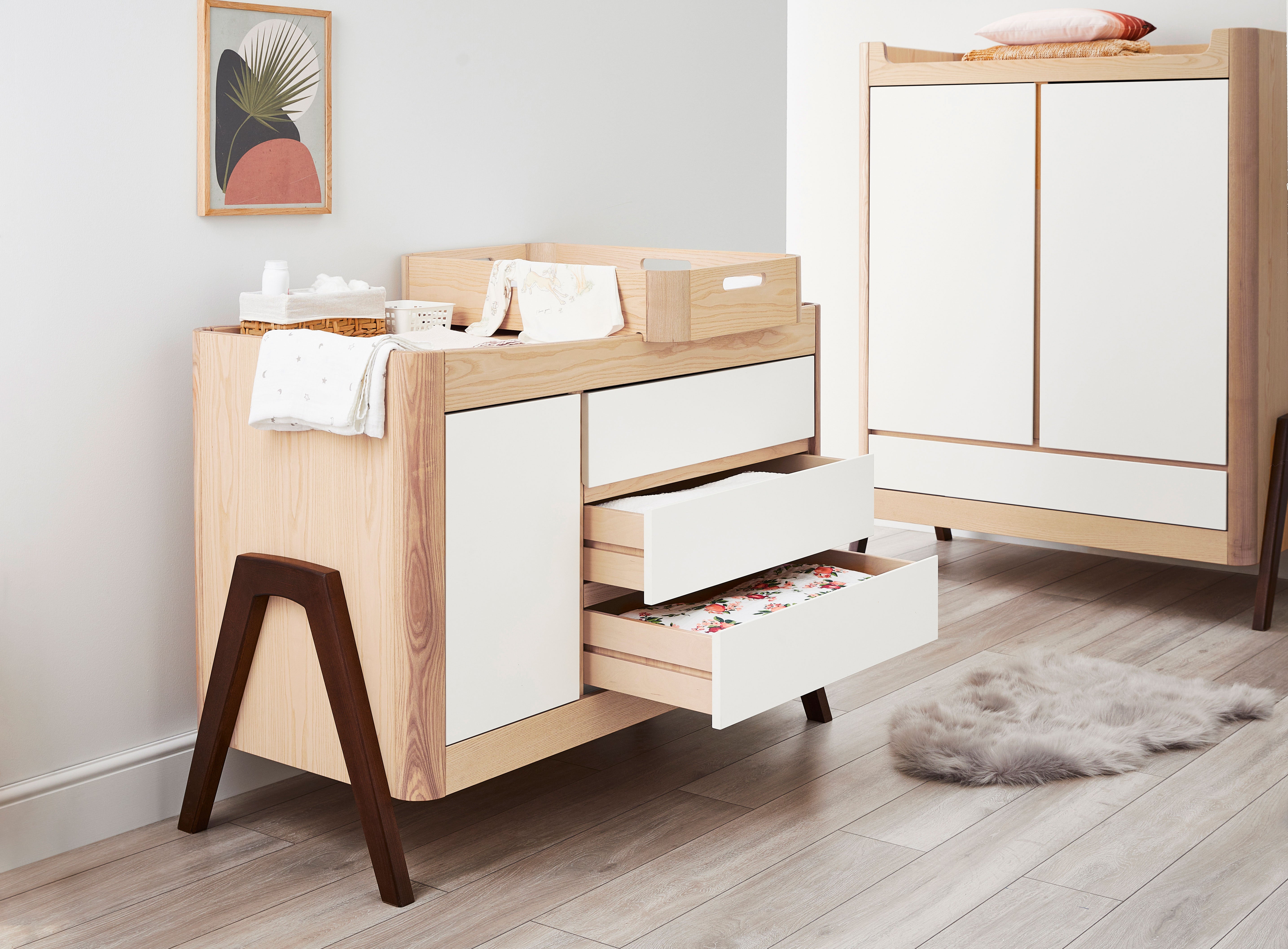Gaia_Baby_Dresser